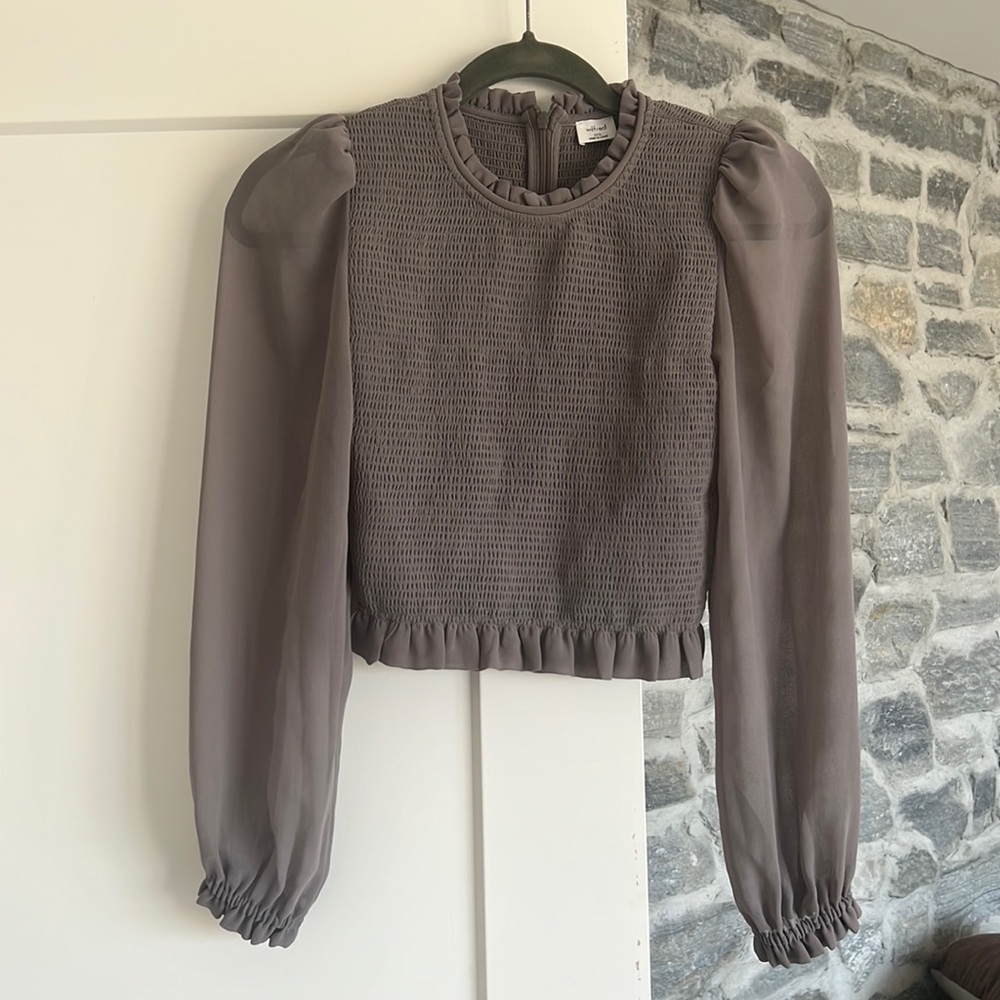 Aritzia Tempest blouse in Taupe xxs